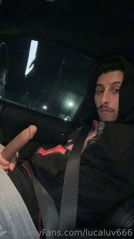 Swipe for a sexy vid