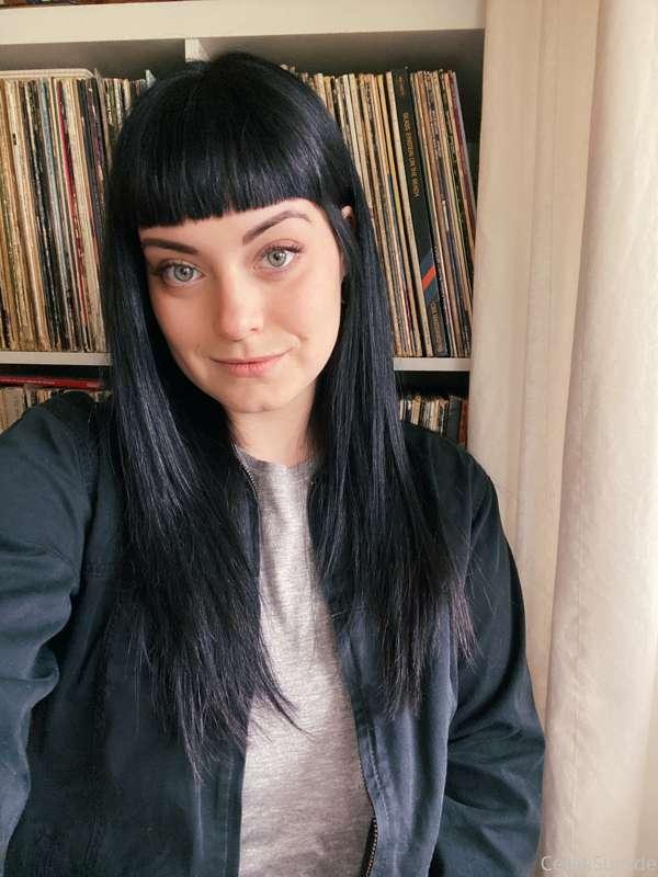 I got my bangs cut! do you like it? 🥺 I love it 🥰