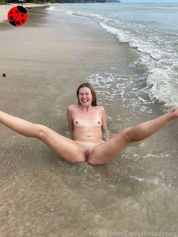 I love to be naked at the beach, that way you get to enjoy my body fully.