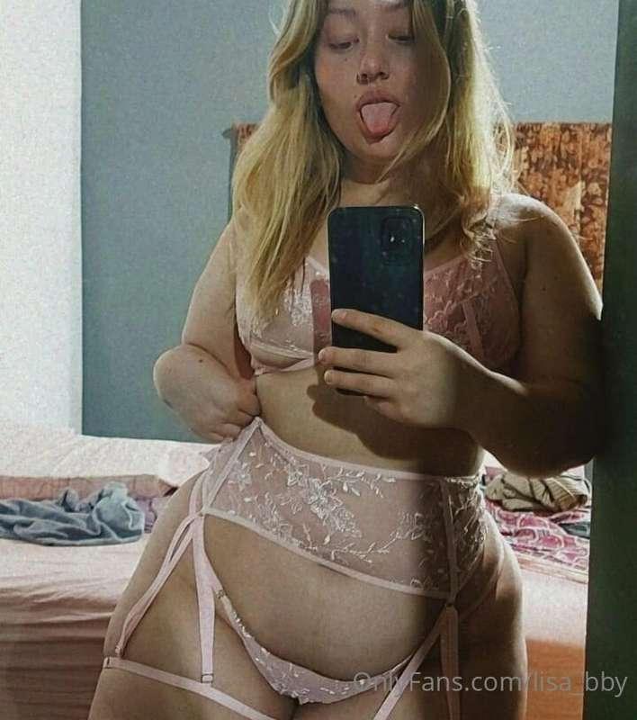 Hey baby, hope u like pink 😈