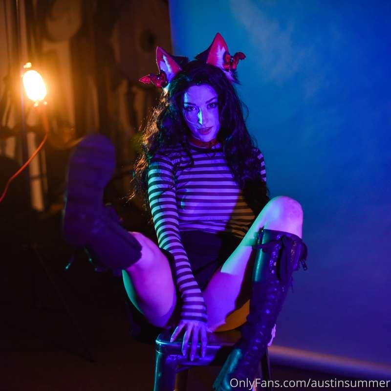 Succubus kitten? Yes pleaseeee.🥵🥵🥵
P.s. I'm terrible at time..