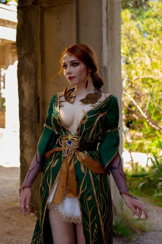 Triss teaser