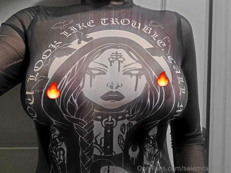 I love this shirt 😍🔥

Ask for uncensored in the DMs 😘