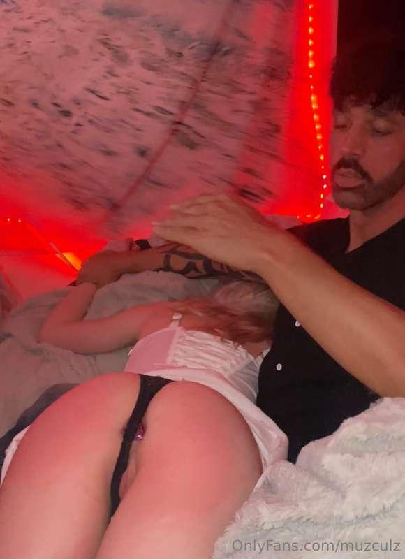 filmed a new spanking/fucking vid last night 😉a new dorm roo..