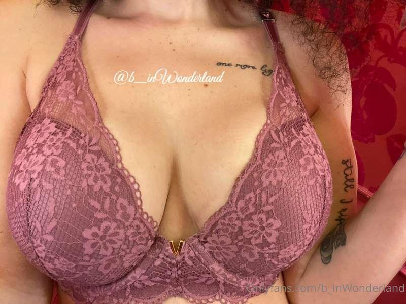 Happy Titty Tuesday (somewhere). What do you think of my bra..