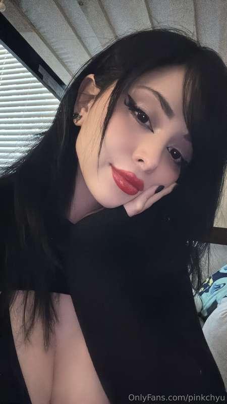 (∩˃o˂∩)♡ Call me your Waifu in our DMs for a gift 