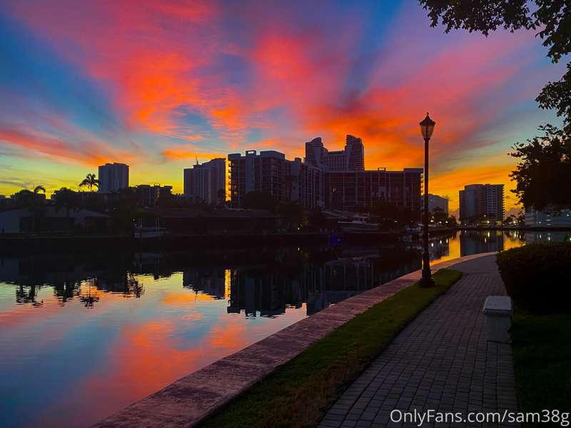 Good morning luvs,  took this pic on my morning walk with my..