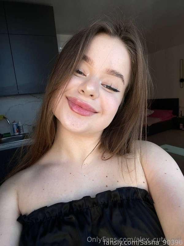 How's that for teasing?🤤 Would you like it to be your cock?😈

#fyp #red #lingerie #redlingerie  #naughtygirl #smallgirl #fatass #babyface  #wet #horny #hot 
 #sexy #sexting #erotic #foryou #tease #bra #panties #smalltits #smallboobs
