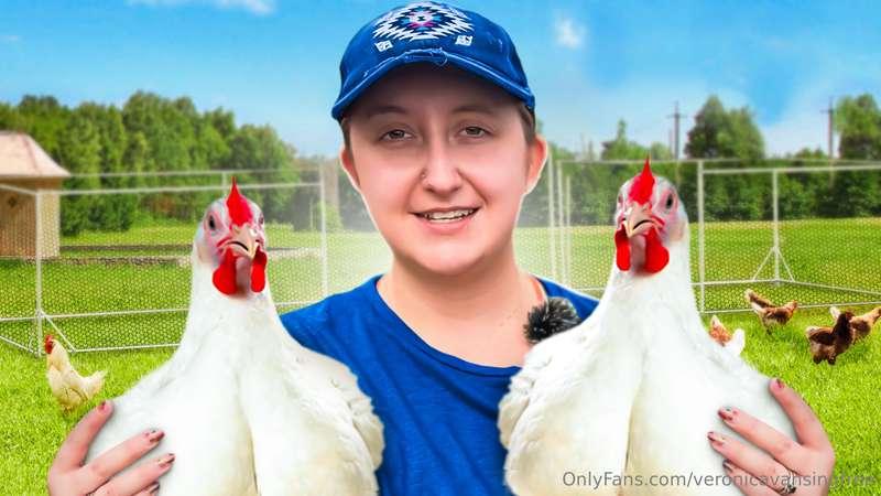 How I Protect My Chickens 🐔  Letting my chickens free-range ..