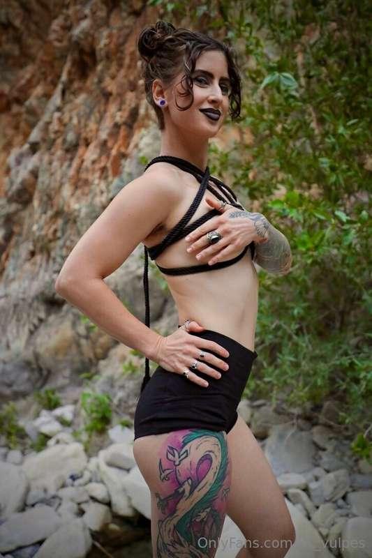 I added some naughty things to my wishlist for this year 😳🤭 ..