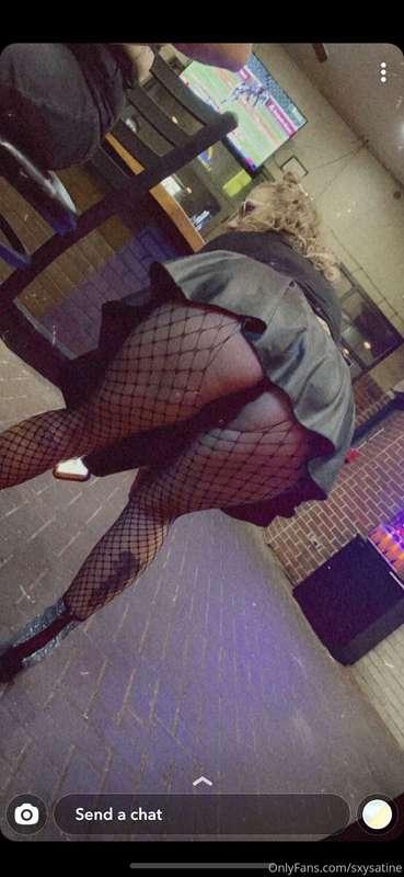 You see this at the bar.. wyd?😏🖤👅