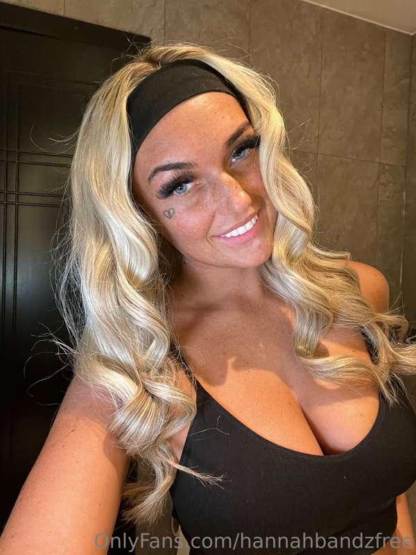trying to look cute and all fuckable😏
