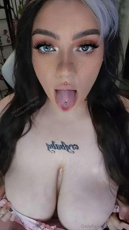 If I begged you to cum all over me, would you? 😋🤭