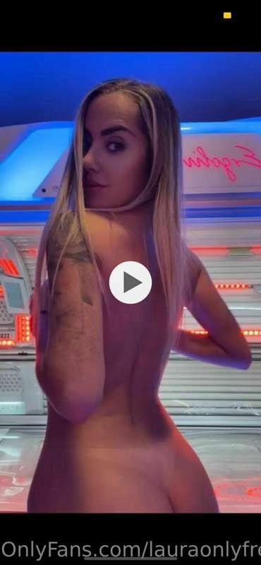 Quieres ver mi vídeo rico desnuda después de darme rayos y p..