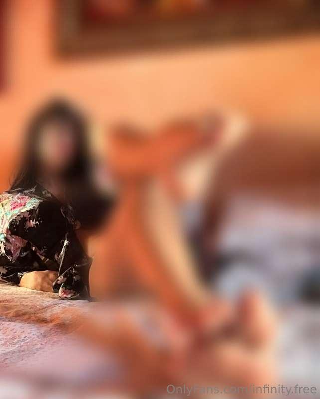 Svegliarti e trovare il mio nuovo set di 12 foto sul letto n..