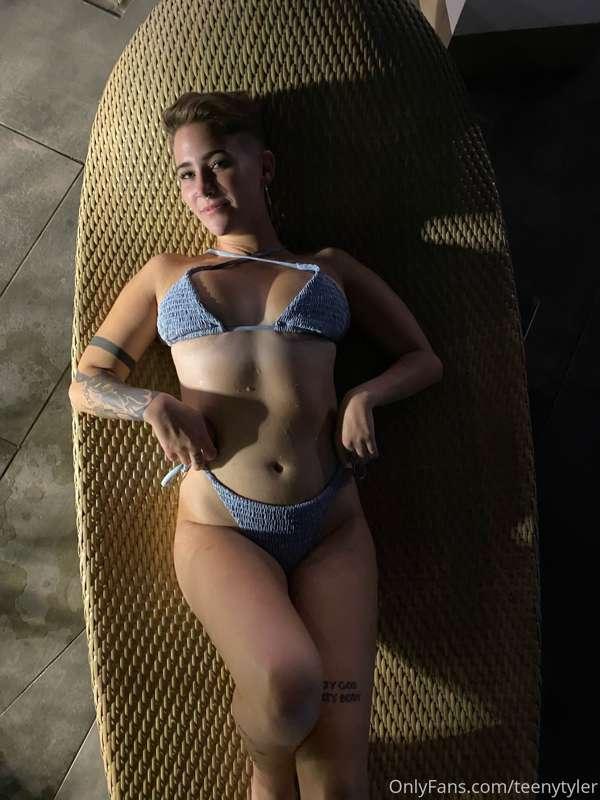 I'm in your bed like this, wyd?