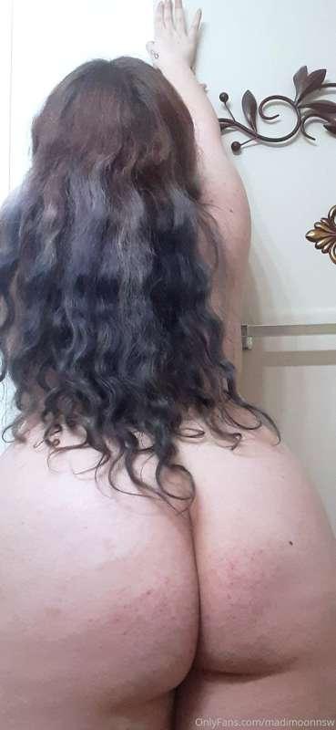 I can't wait to show you my huge booty taking a dildo this w..