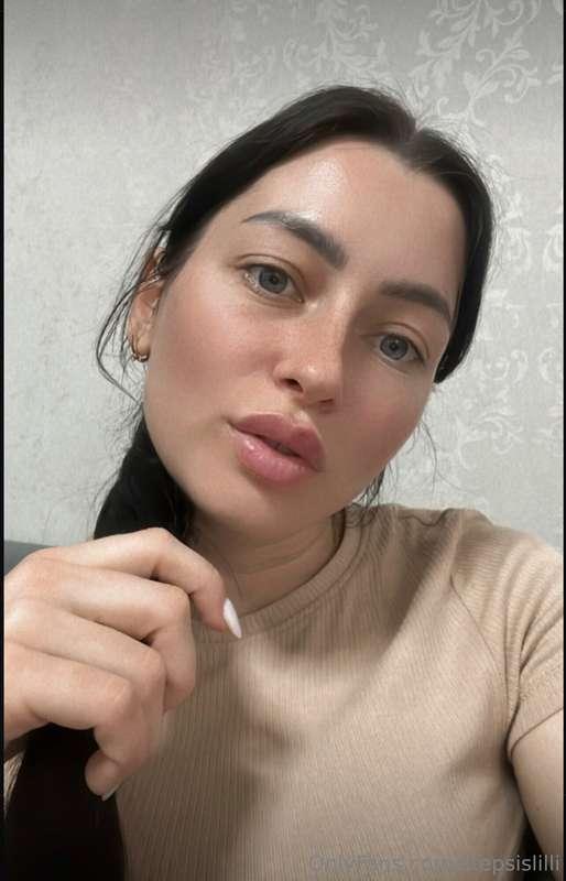 Ukrainian 🇺🇦🇺🇦🇺🇦 from Kiev My friend😍 she makes very hot con..