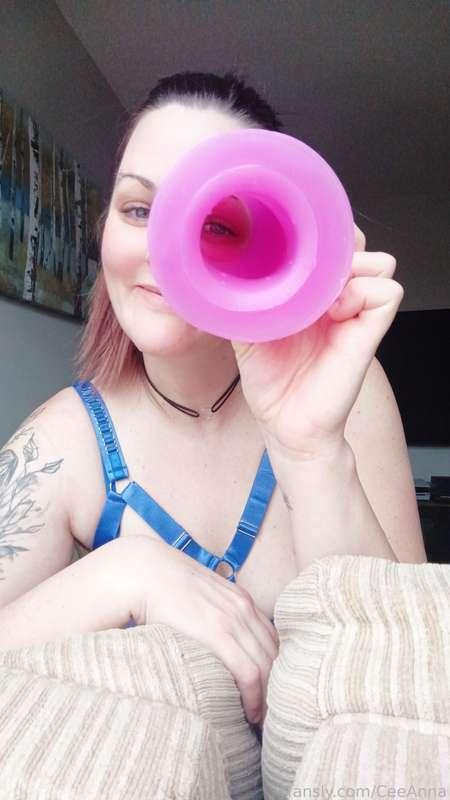 Look at the size of this tunnel plug I just got!! 
Also, I'm very mature.

#tunnelplug #plug #cervix #pussystretching