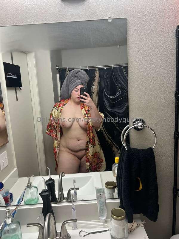 bootynbodyqueen image #0