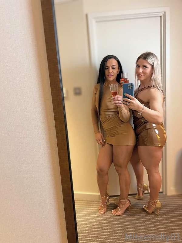 Me & my friend @katye.davis.free taking pvt requests 🙏and WR..