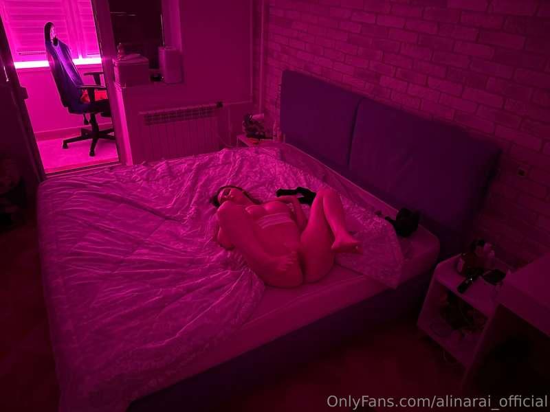 Imagine entering your bedroom and seeing this view. Tempted?..