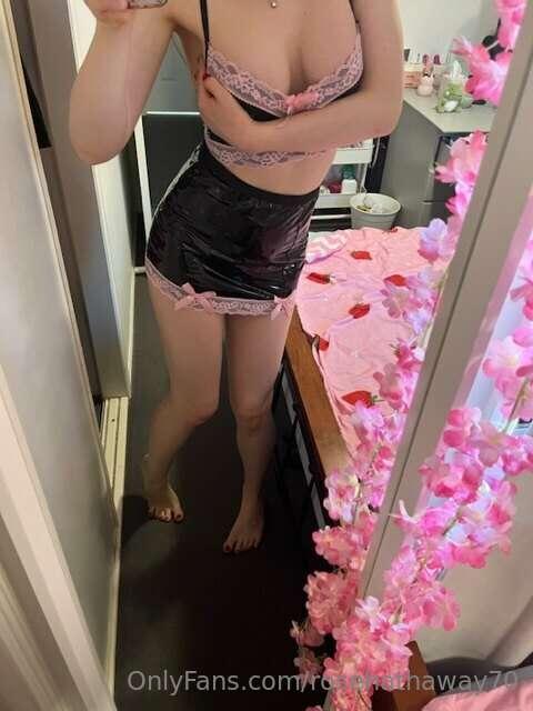 How may I serve you master? 🎀