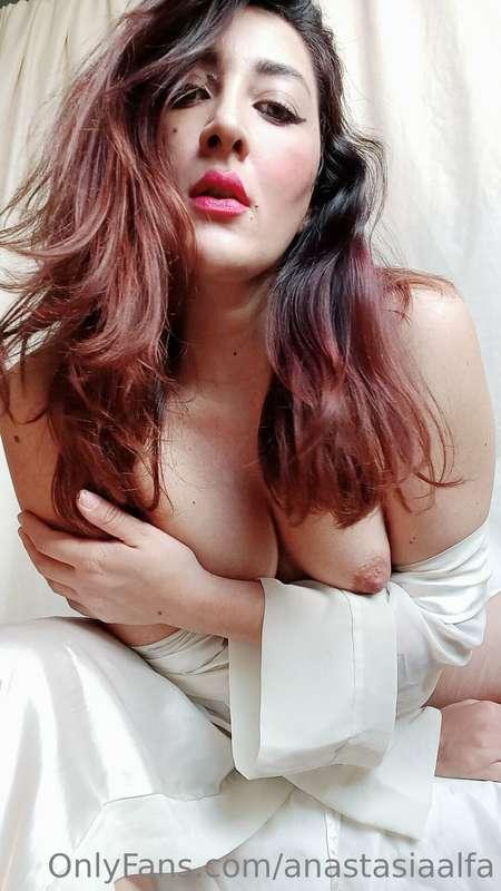 HEYYYYYYY MY LOVE ❤️❤️  I know how much you like to see my p..