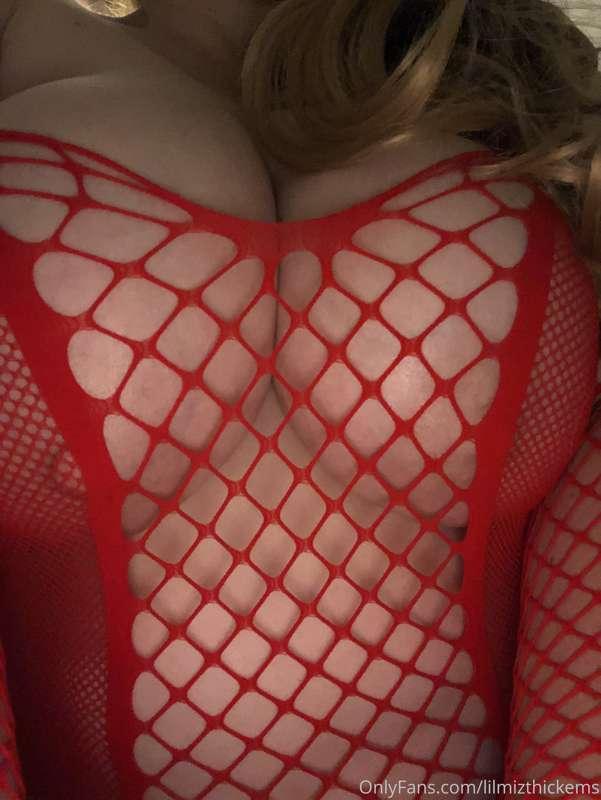 Who wants to see it in black? 😈