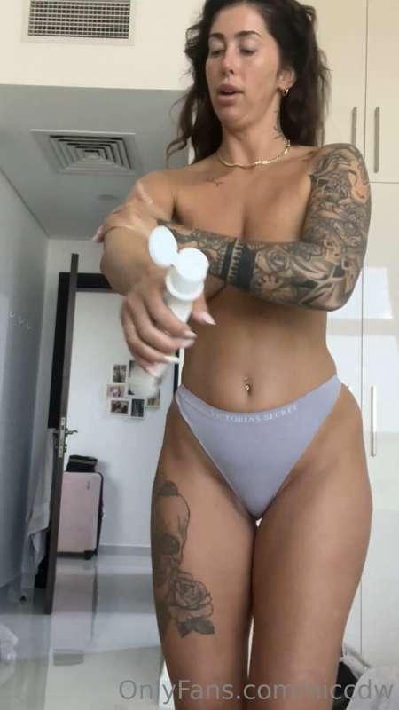 Look out for my new titty lotion video later today 😅