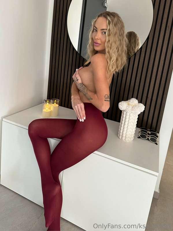 red thights ? 🫦 tap YES