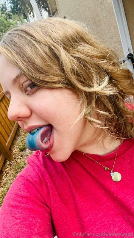 Drippy blue tongue 👅 💙 it’s nice and sweet.   Unlock for LOT..