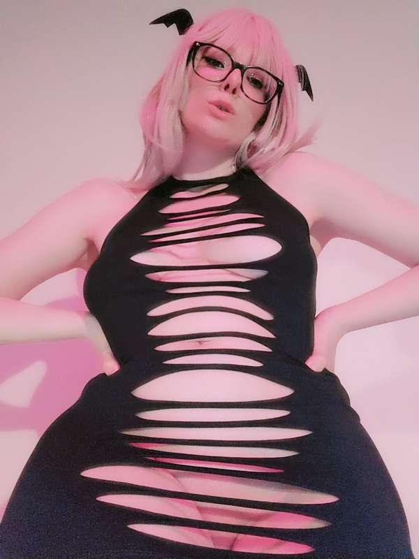 "This dress leaves NOTHING to the imagination"