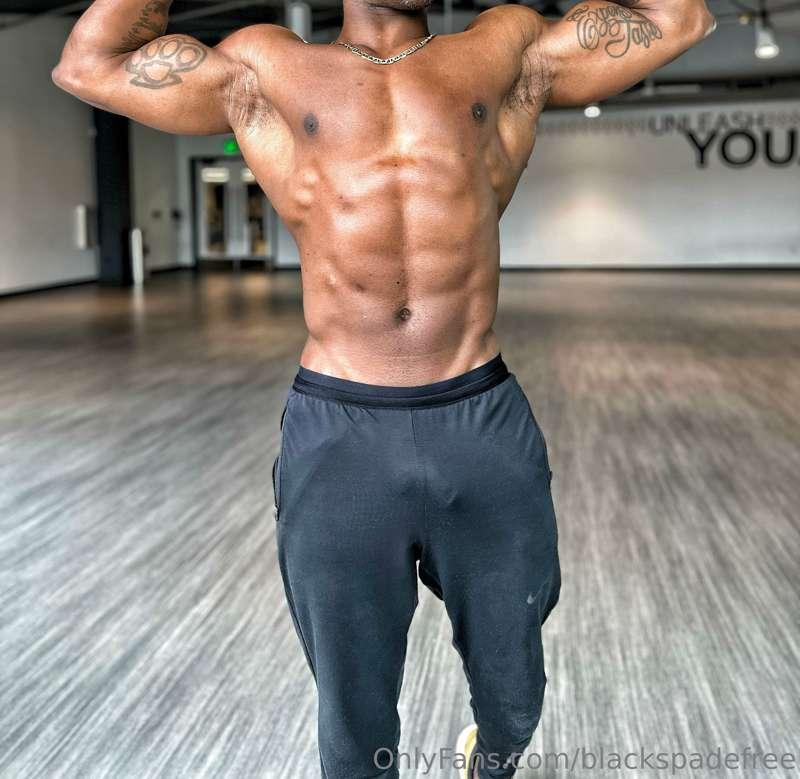 Better than your boyfriend thicker than your husband… 🦍