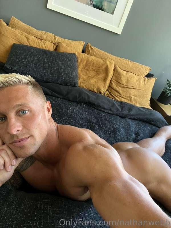Good morning, happy Sunday 😇 🍑