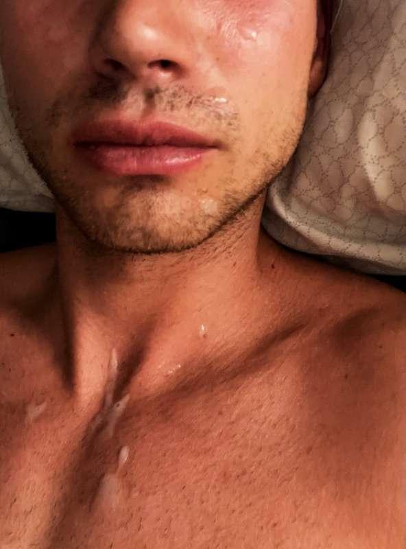 🍆💦💦💦 cum in my face 😈

🍆💦💦💦 correte en mi cara 😈