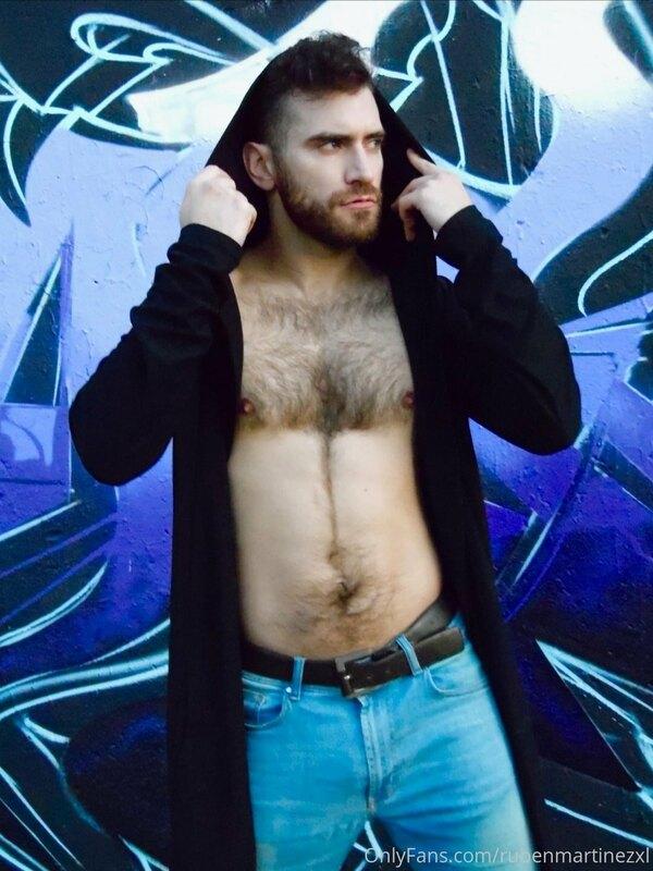 Happy new year everyone, I'm starting to show body. How do y..