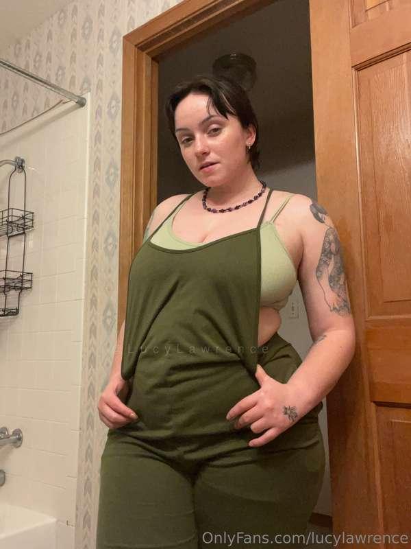 Farmgirl nudes 🤪
