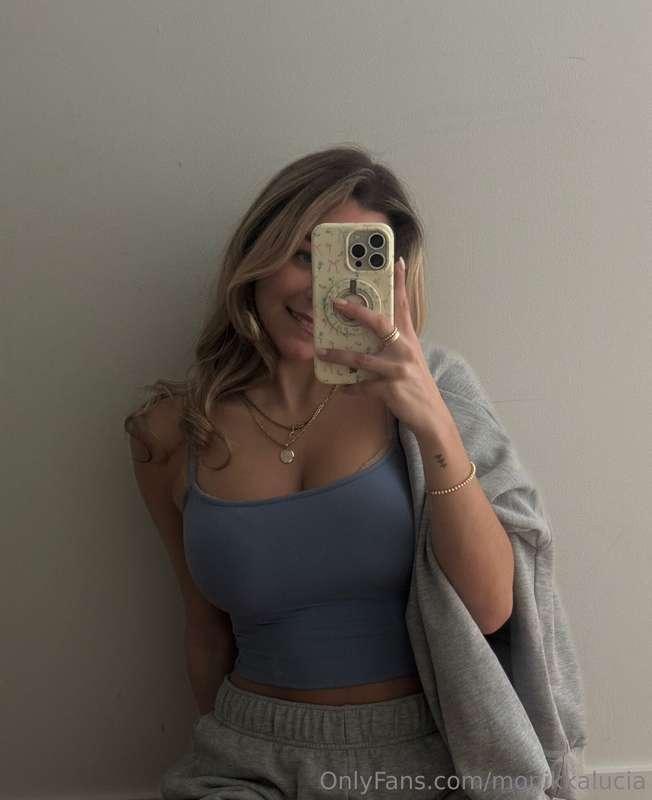 Is it hot in here or is it just me? hehe 😋😅🥰
