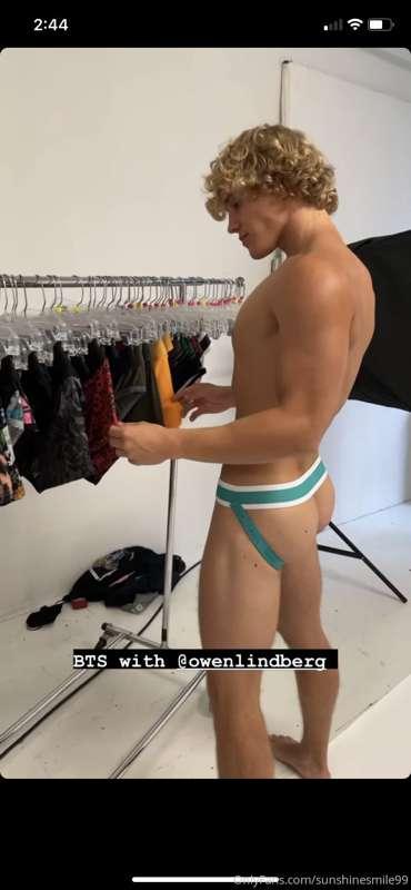 Check dms for the hottest video I’ve made in a while 😩❤️😍😍