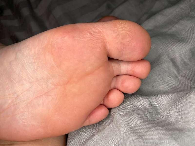 Super close up of my toes and sole 👣😜 #fyp #feet #footfetish #foot #fetish #soles #toes #legs #hot #sexy #horny #pawg
