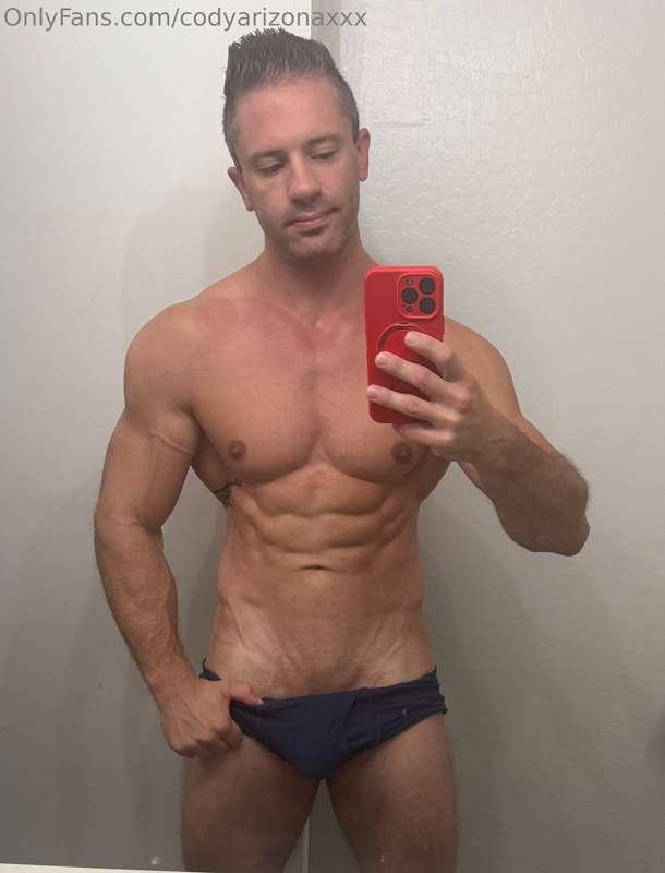 Quick physique check after a shave 🪒 💪🏻