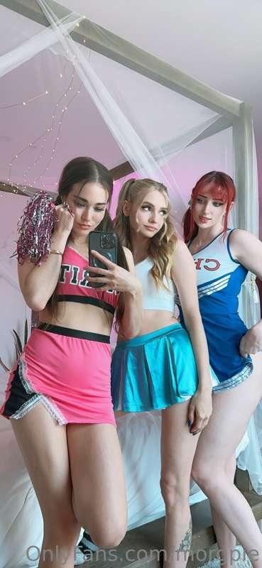 your favorite cheerleaders <33