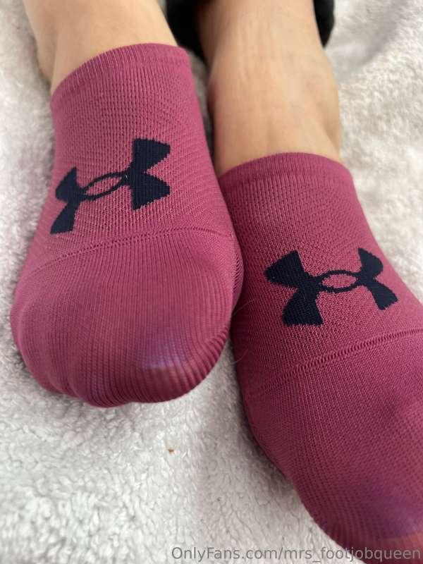 mrs_footjobqueen image #3