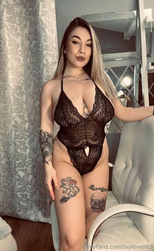 Follow my hottie @ivylovell69 She's definitely worth! @ivylo..