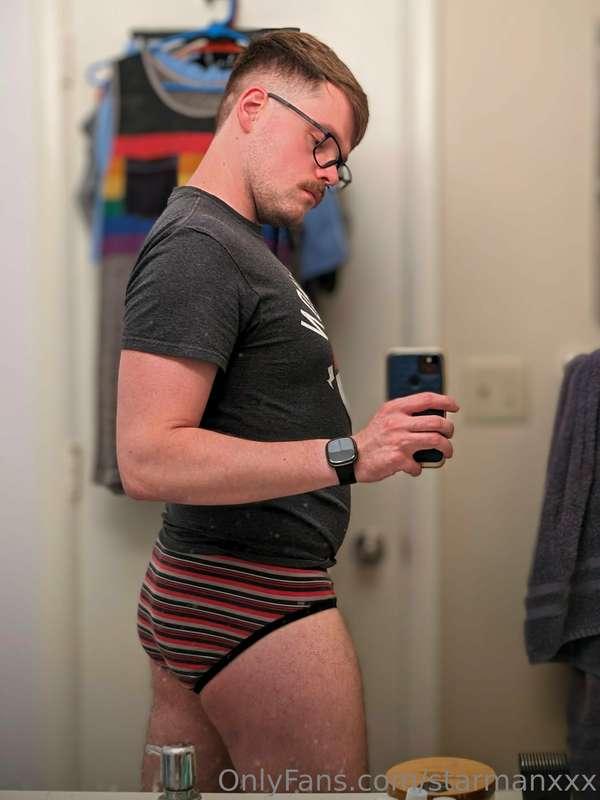 Happy Hump Day, from my hump to yours 💖🍑