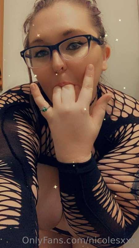 Hey baby come check out my bestie !!! Sub to her on OnlyFans..