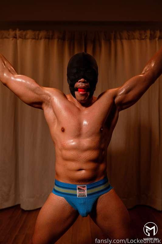 lockedhunk image #3
