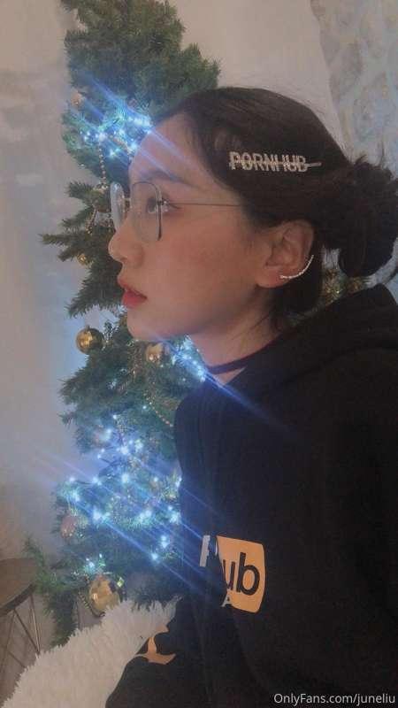 I prepared some new contents for Xmas🤫🌲They're coming soon X..