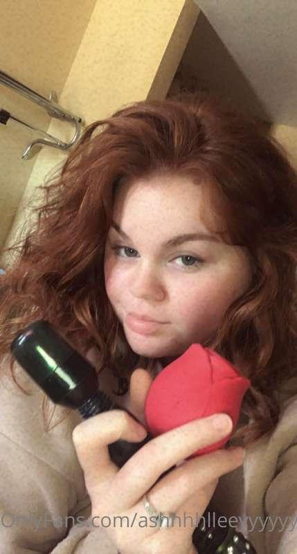 Unlock this post to see me with a toy in my ass AND on my cl..